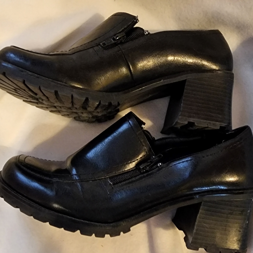 Lug heel loafers